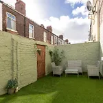 Arkles House - Air Host & Stay - Anfield